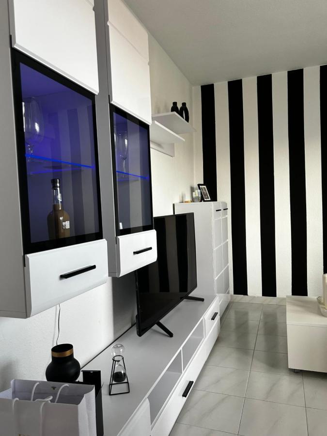 Apartamentos Acuario 베날마데나코스타 외부 사진
